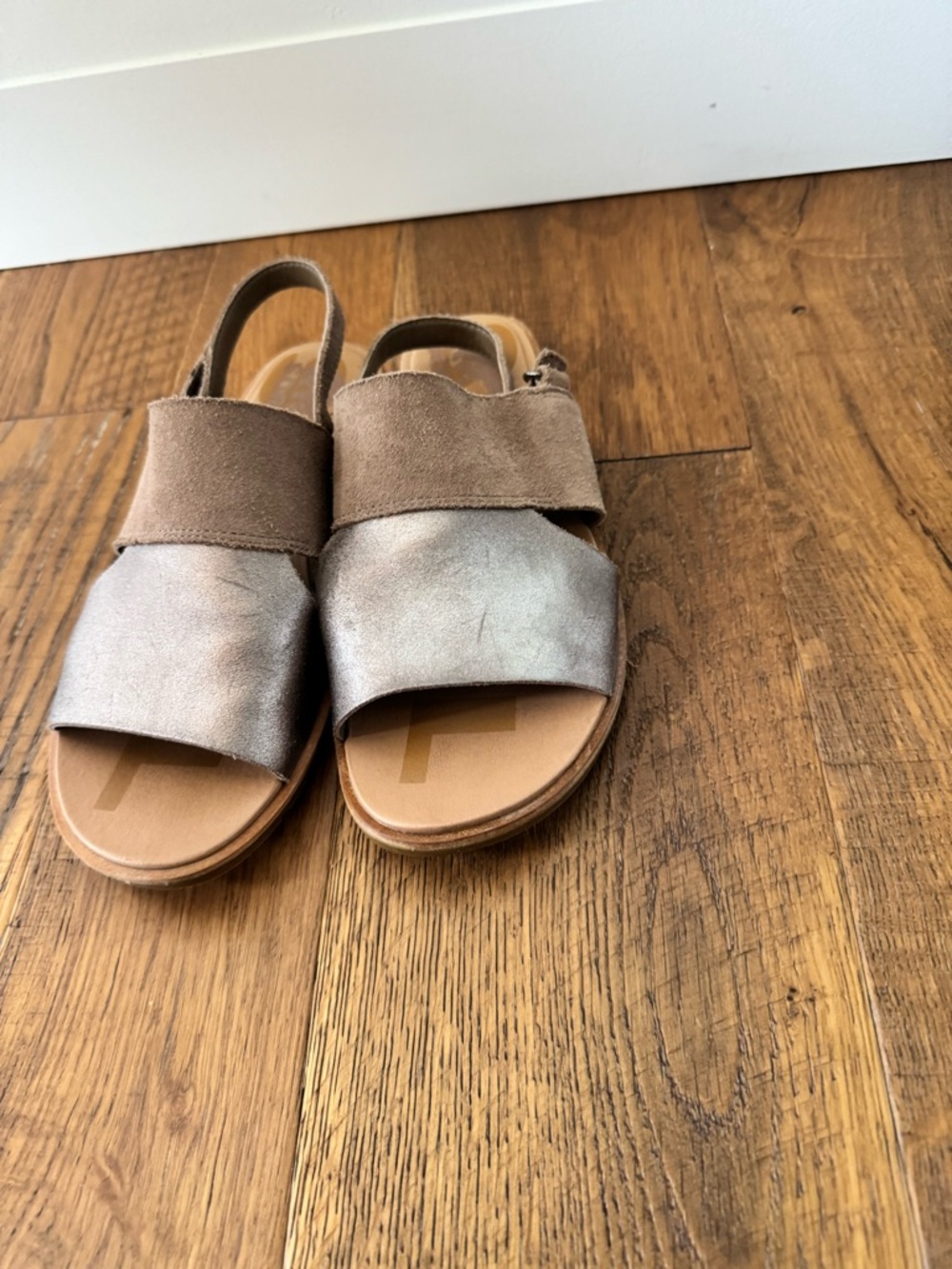 Sorel Women's Taupe and Brown Slingback Sandals